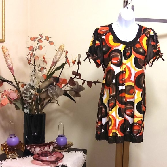 NWT Women’s Chic Beautiful Printed Short Sleeve Scoop Neck Long Blouse Top 6 8 - Picture 5 of 6